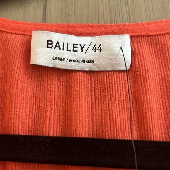 Bailey 44 Taj Long Sleeve Crinkle Texture Front Tie Cut Out Top Orange L - Picture 11 of 11